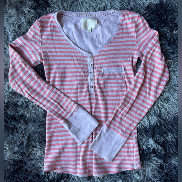 Victoria’s Secret Thermals - Picture 2 of 3